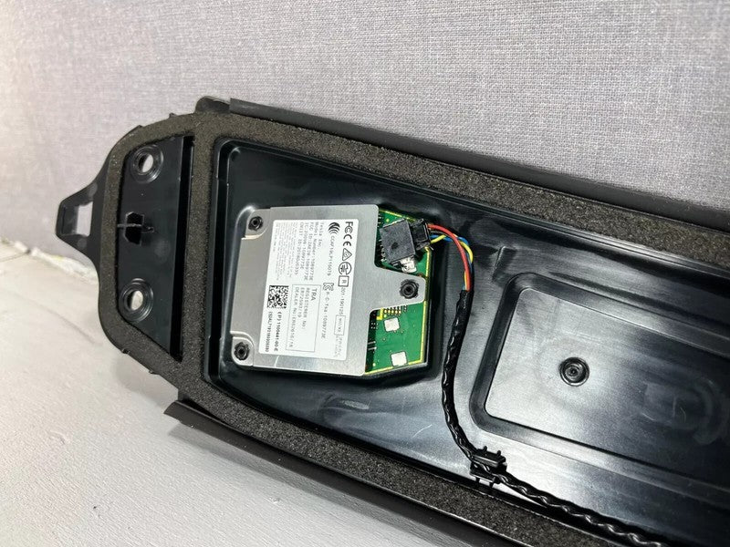 110044100E ⭕17-23 Model 3 Right B-Pillar Applique Glass Trim Molding w/ Camera 1100441-00-E