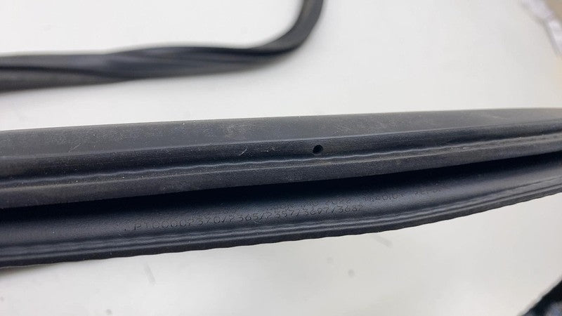 ⭕ 22-24 Rivian R1T R1S Rear Passenger Side Door Weatherstrip Rubber Seal Right
