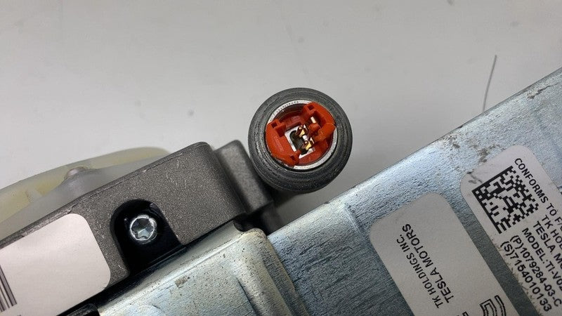 ⭕ 2016-2020 Tesla Model S Front Right 1st Row Seat Belt & Retractor 10