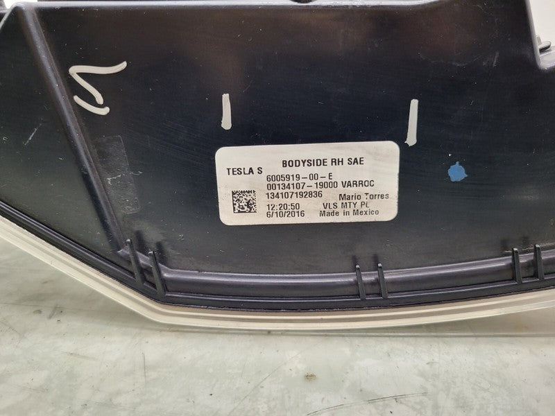 6005919-00-E ⭕ 2012-2022 Tesla Model S Rear Taillight LED Outer Tail Lamp Right 6005919-00-E
