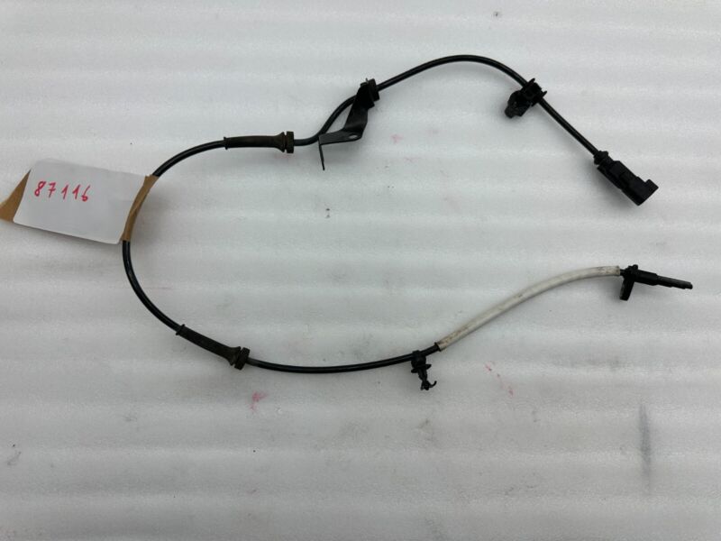 1009606 00 B 2012-2020 Tesla Model S Front Right Anti-Lock ABS Wheel Speed Sensor w/ Bracket