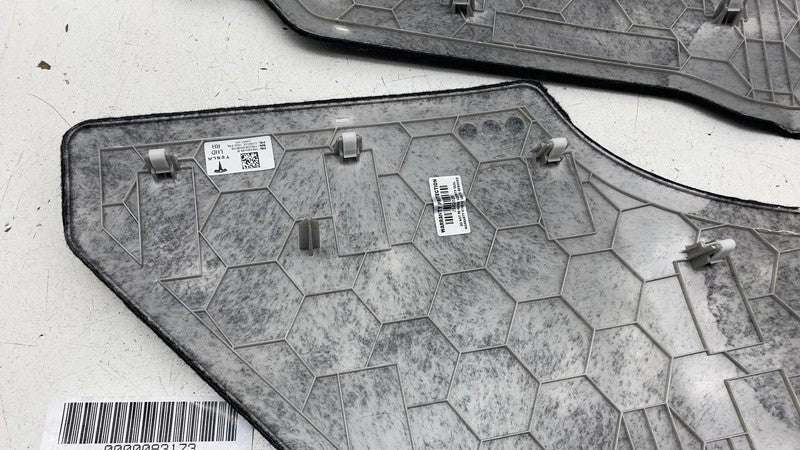 ⭕17-23 Model 3 Left & Right Center Console Carpet Trim 1561493-00-B/15