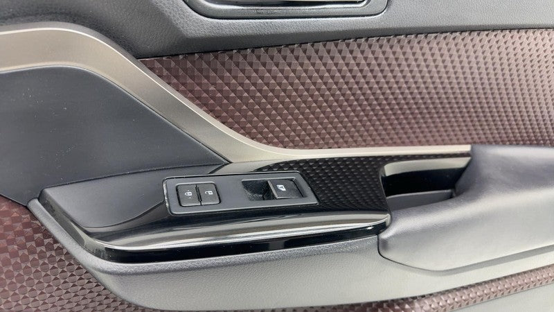 ⭕ 2019 Toyota C-HR Front Right Passenger Side Interior Door Panel Trim