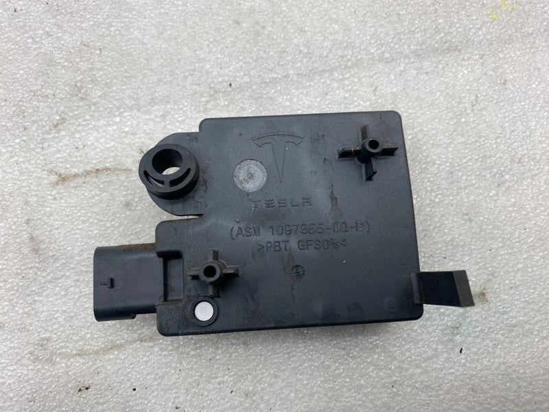 1097855 00 D ⭕ 2017-2022 Model 3 M3 Rear Bumper BCM Computer Body Control Module 1097855-00-D