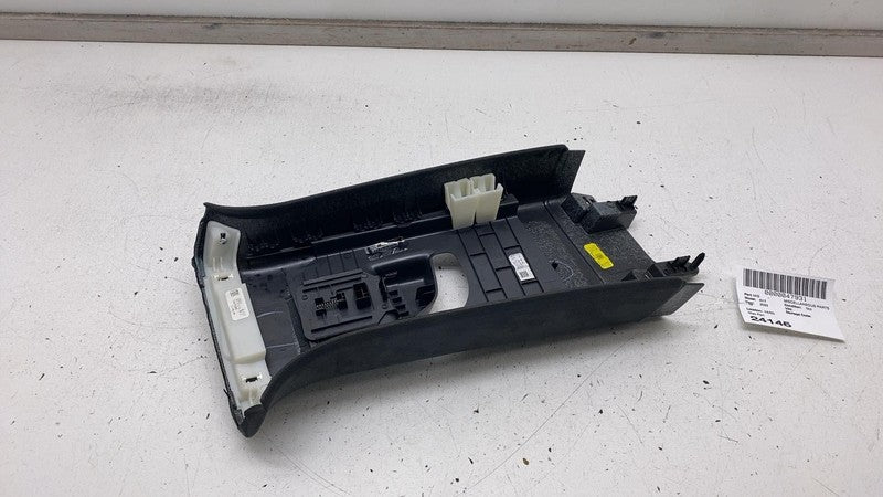 ⭕ 2022-2024 Rivian R1T Left B-Pillar Center Post Interior Trim Panel P