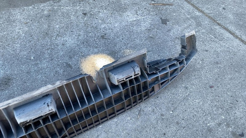 A1666900210 2012-2019 Mercedes-Benz GLE350 Right Running Board Step Mount Support Bracket RH