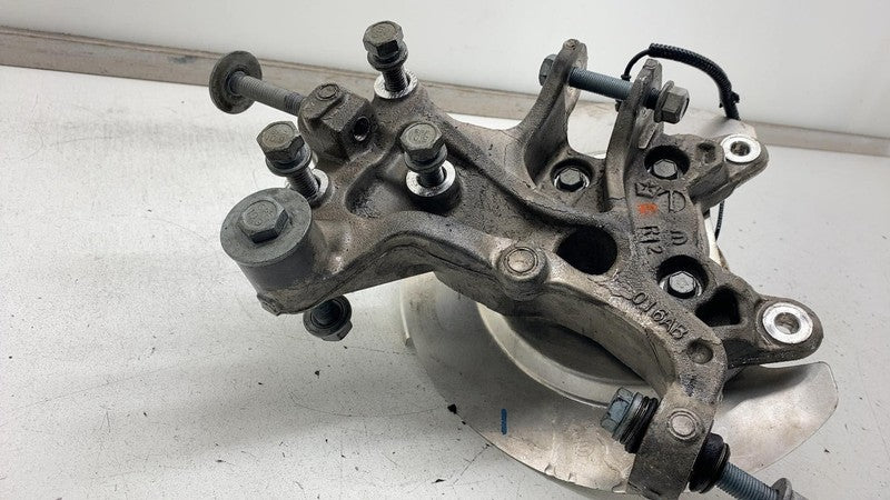 2017-2024 Chrysler Pacifica Rear Right Spindle Knuckle Hub w/ Dust Shield RH FWD