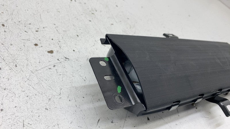 PT0000829H 2022-2024 Rivian R1S R1T Front Passenger Side Lower Knee Safety Airbag Right RH