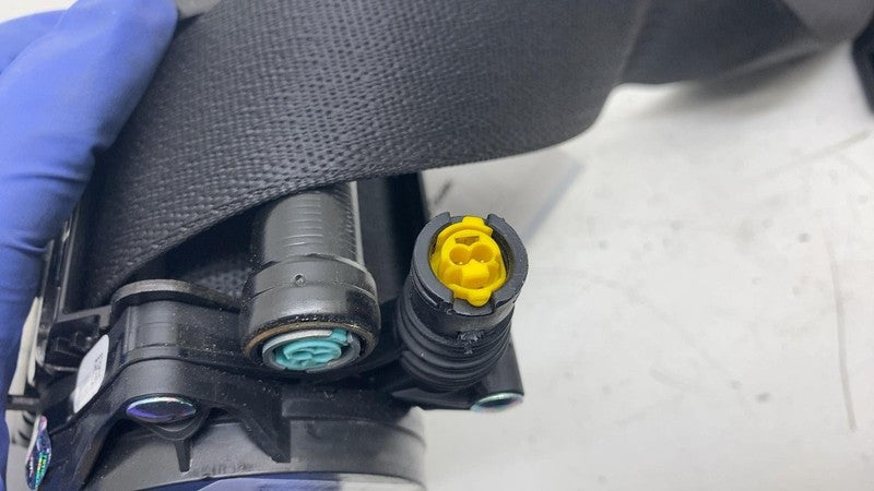 108127901F ⭕ 2017-2023 Tesla Model 3 Front Right 1st Row Seat Belt & Retractor 1081279-01-F
