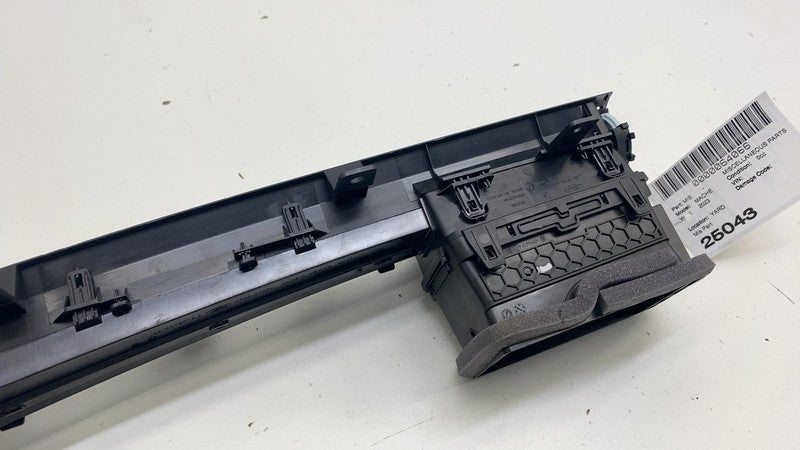 LJ8BR018C19A ⭕ 21-24 Mustang Mach-E Dashboard Center & Right Air Vent Grille LJ8B-R018C19-A