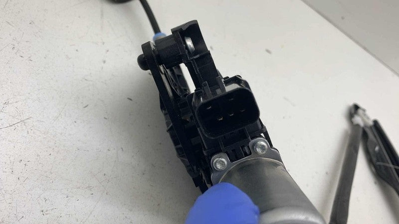 ⭕ 17-25 Chrysler Pacifica Front Passenger Door Window Regulator & Motor Right RH