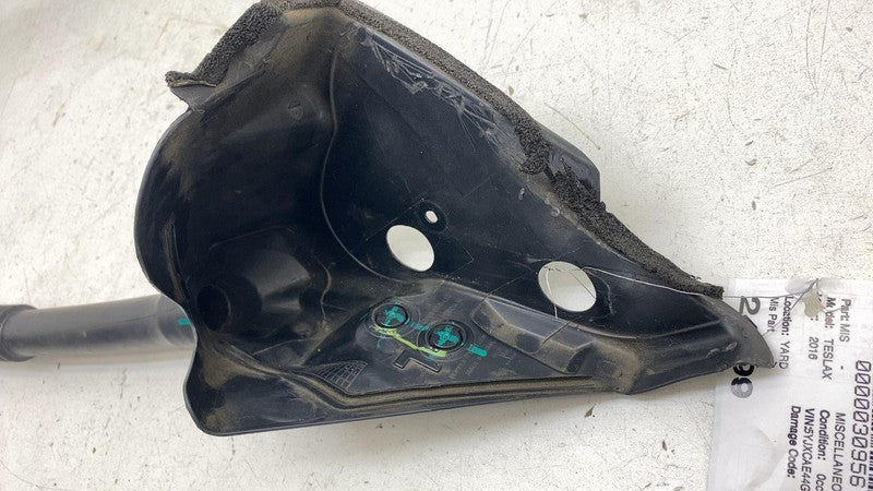 106044600A ⭕ 2016-2023 Tesla Model X Rear Left Active Spoiler Catch & Tube OEM 1046658-00-B