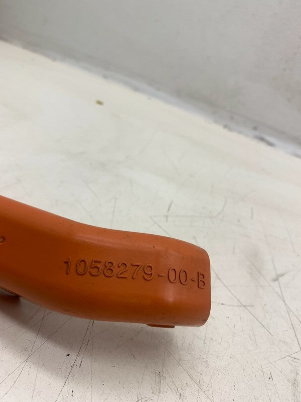 ⭕ 16-20 Tesla Model S Rear Right HV Charger Port Cable Guide Cover 105