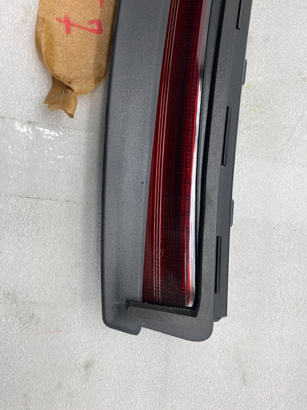 1077405 00 H ⭕ 17-23 Model 3 Rear Package Tray Lamp Inner 3rd Brake Stop Light 1077405-00-H