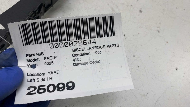 68229237AC ⭕ 2017-2025 Chrysler Pacifica Rear Left Bumper Fascia Mount Bracket 68229237AC