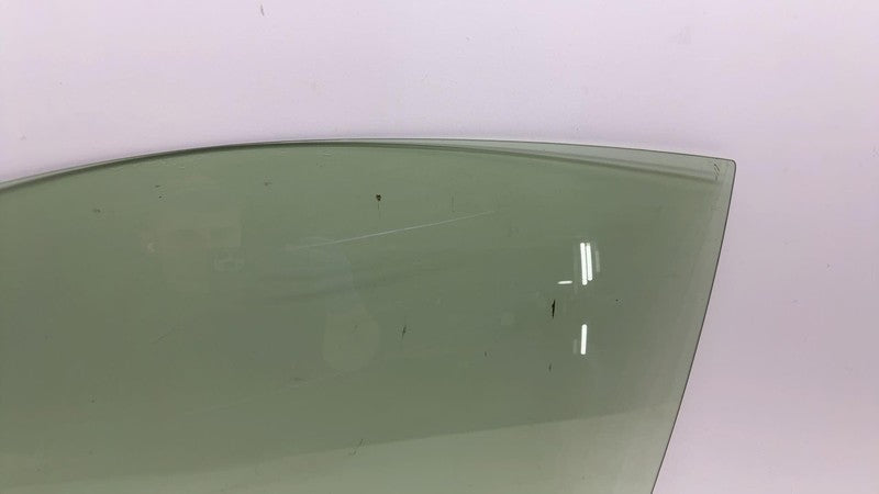 ⭕ 2018-2022 Toyota C-HR Front Left Driver Side Door Window Glass (Scratched)