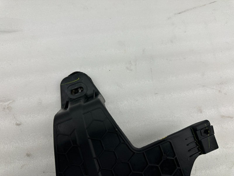 1080702 00 A 16-20 Tesla Model X Passenger Lower Tailgate C-Pillar Mount Bracket 1080702-00-A