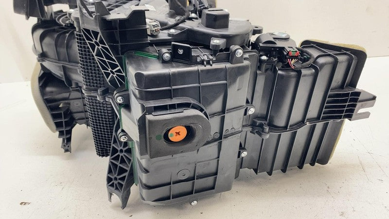 C200455738K ⭕ 2025 Rivian R1S HVAC A/C Heater Blower Housing Case Box Assembly PT00455773-G