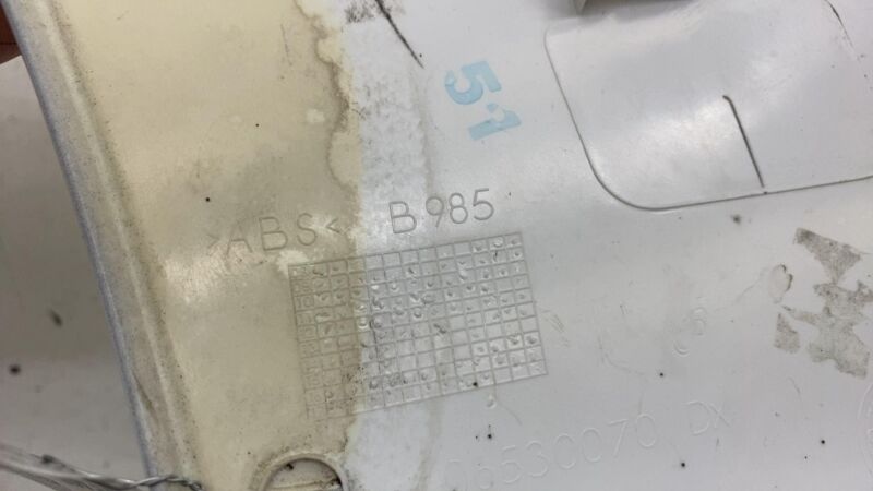 06530070 ⭕ 14-23 Ram ProMaster 1500 2500 3500 Front Right Upper Headlamp Trim 06530070
