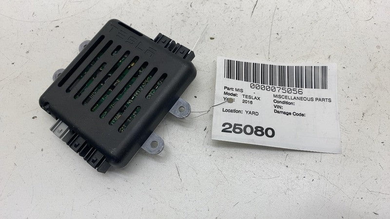 104282900E ⭕ 2016-2020 Tesla Model X USB Hub with WiFi Control Module Assembly 1042829-00-E