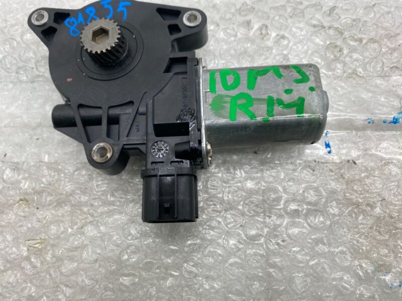 Does Not Apply 2012-2015 Tesla Model S MS Passenger Side Panoramic Sunroof Motor Right RH Assy