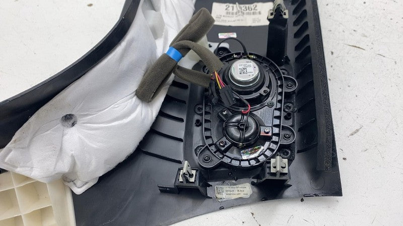 ⭕ 18-21 Lincoln Navigator Rear Left D-Pillar Upper Trim Cover JL7B-402