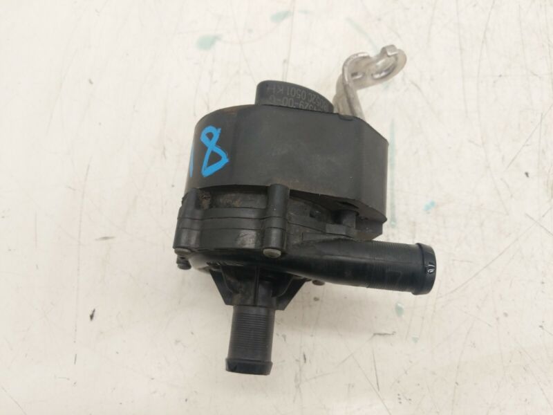 2016-2020 Tesla Model X MX Cooling System Auxiliary Coolant Water Pump Assembly