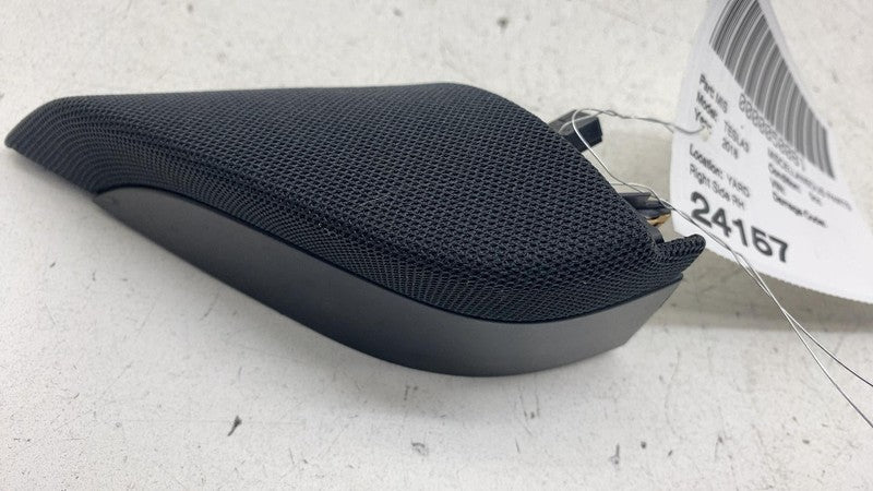 1095686 00 E 2017-2023 Tesla Model 3 Front Passenger Side Audio Tweeter & Speaker Cover Right