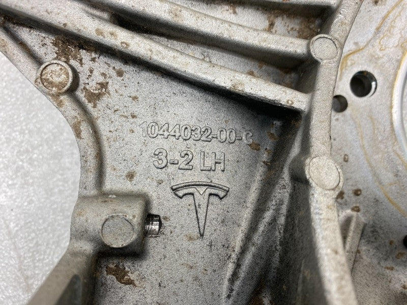 1044032 00 C ⭕2017-2023 Model 3 Front Driver Side Upper Strut Mount Bracket Left 1044032-00-C