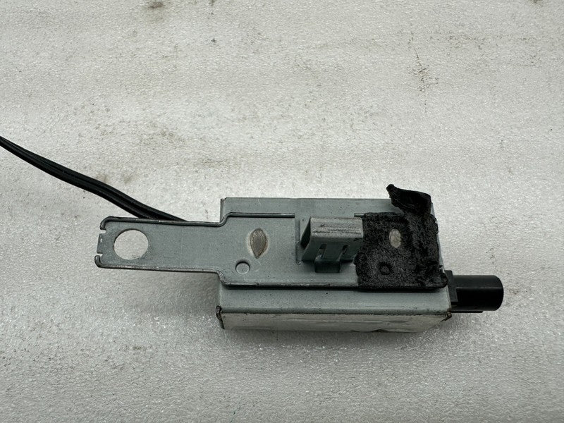 100480800E ⭕ 2012-2020 Tesla Model S Rear Right Radio Antenna Amplifier Module 1004808-00-E