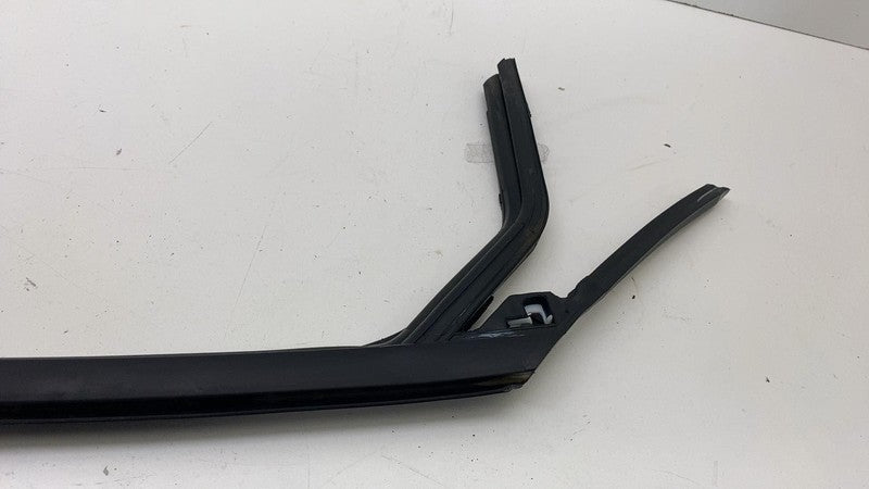 LJ8B-R25824-AE ⭕ 21-24 Ford Mustang Mach-E Rear Right Door Window Rubber Seal RH LJ8B-R25824-AE
