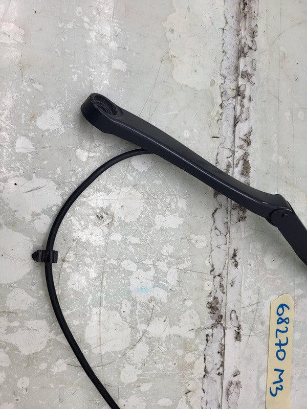 107672900C ⭕ 2017-2022 Tesla Model 3 Front Right Windshield Wiper Arm & Blade 1076729-00-C