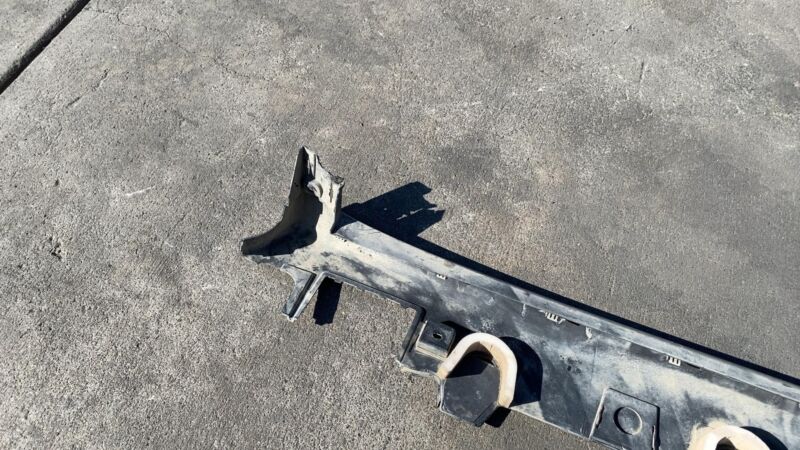 168027000A ⭕ 21-24 Tesla Model X Right Skirt Rocker Molding Sill Panel Cover 1680270-00-A