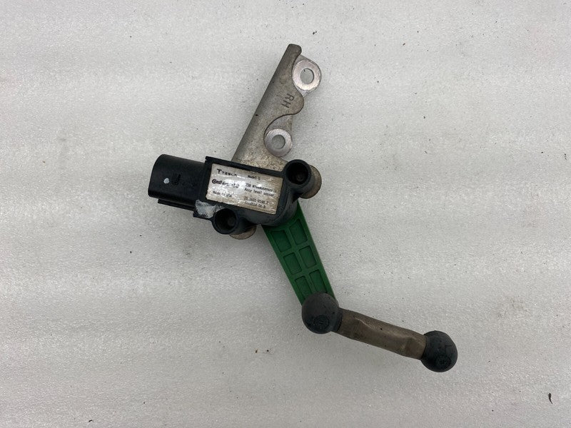 600651400B ⭕ 12-15 Model S Front Driver Side Air Ride Height Level Sensor Left 6006514-00-B