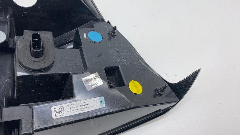 1077397 2017-2023 Tesla Model 3 Rear Driver Side Exterior Taillight Outer Tail Lamp Left