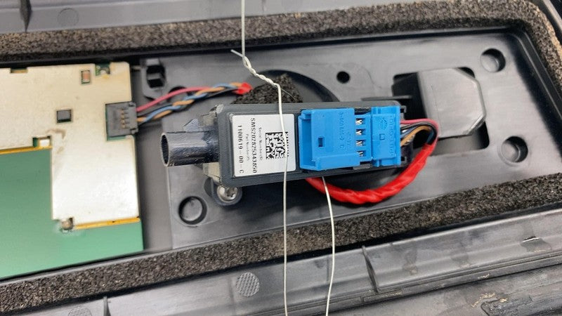 ⭕ 20-23 Model Y Right Exterior B-Pillar Applique Glass Trim RH AP3 150