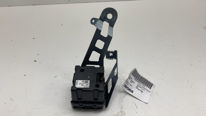 A 223 901 69 02 ⭕ 22 Mercedes Benz EQS450+ Sound Amplifier Control Module w/ Bracket A2239016902