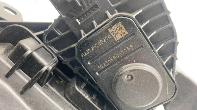 ⭕ 2020-2024 Tesla Model Y Accelerator and Brake Pedal Pad Assembly 118