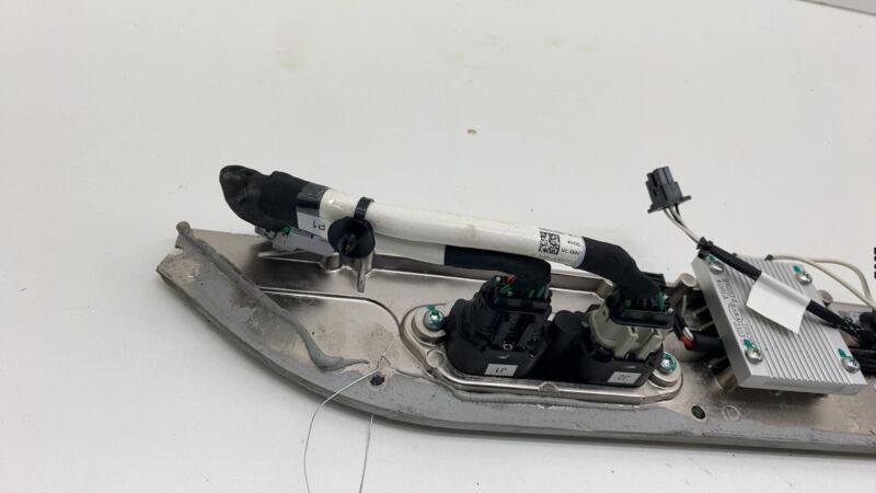 104811300A 2012-2015 Tesla Model S High Voltage Battery Rapid Mate Ancillary Plate Module