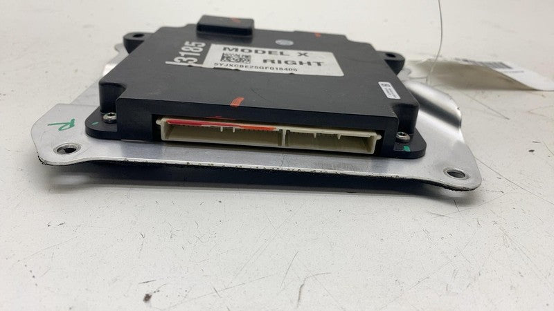 ⭕ 2016-2020 Tesla Model X Front Right Side Door Control Module RH 1050