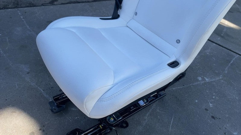 ⭕ 2016-2020 Tesla Model X Rear Passenger Side 2nd Row Seat Right Leath