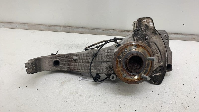 6007018-00-C ⭕ 12-15 Model S Front Right Spindle Knuckle w/ Wheel Hub & Sensor 6007018-00-C
