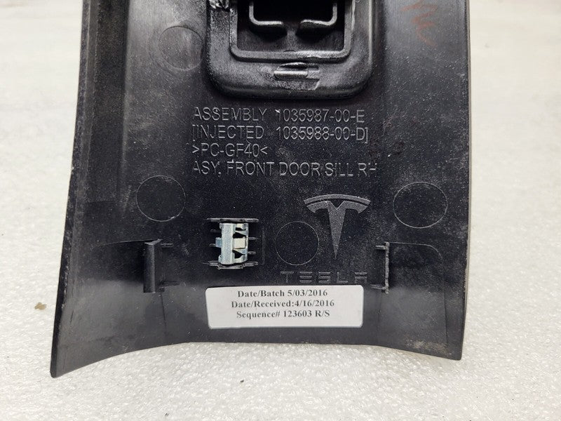 103598700E ⭕ 2016-2020 Model X Front Passenger Side Door Sill Trim Cover Right 1035987-00-E