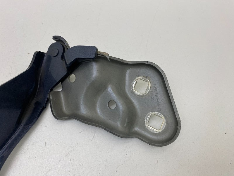 ⭕17-23 Model 3 Front Passenger Side Hood Hinge Closure Assist Right 10
