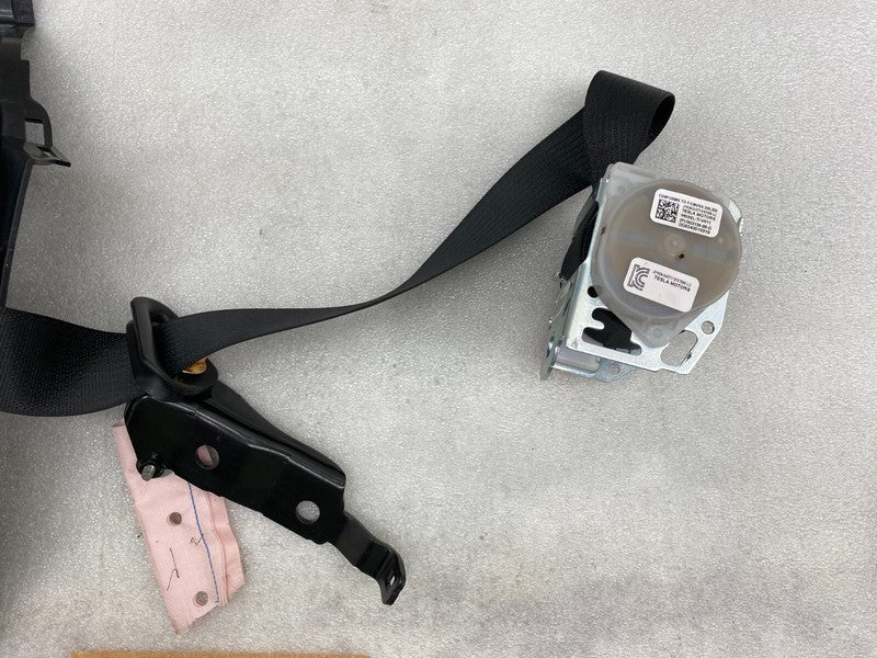 102313605D ⭕ 12-15 Model S Rear Right Seat Belt Retractor w/ Mid C-Pillar Trim 1023136-05-D