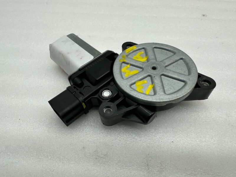 2012-2015 Tesla Model S MS Passenger Side Panoramic Sunroof Motor Right RH Assy