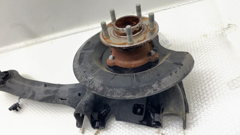 BV615A969ANF 2013-2018 Ford C-Max Rear Left Spindle Knuckle Wheel Hub w/ Dust Shield LH FWD