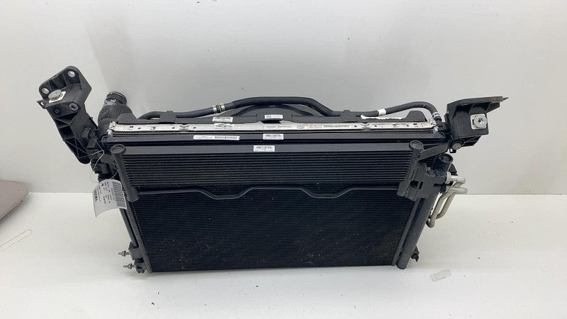 ⭕ 2017-2021 Chrysler Pacifica 3.6L Radiator Assy (8th VIN = G) w/o tow package