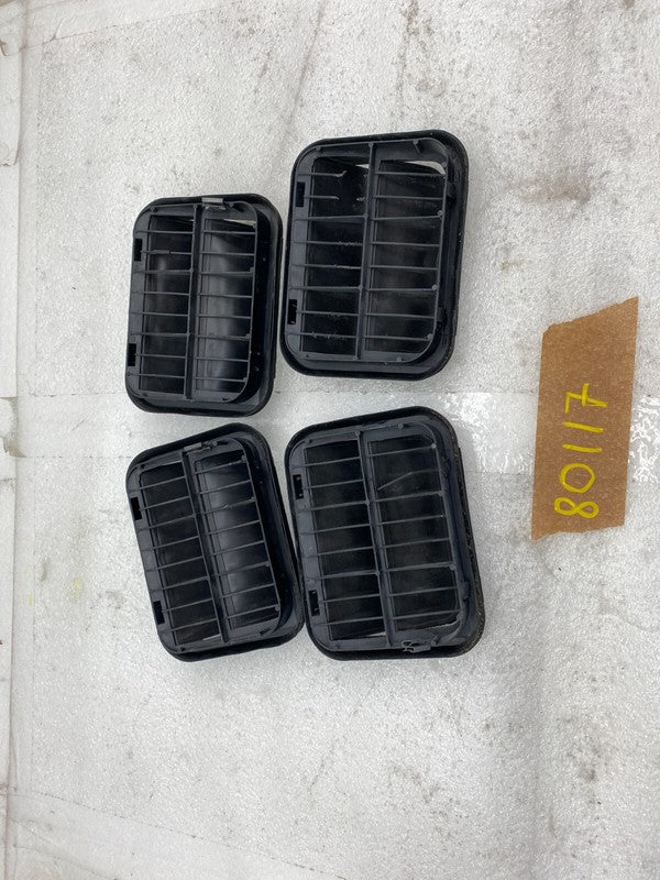 2F2A B280B62 AB ⭕ 12-20 Tesla Model S Rear Quarter Panel Rubber Flap Extractor Air Vent Grille