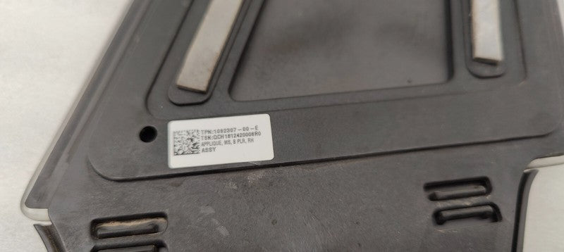 109230700E ⭕ 2016-2020 Tesla Model S B-Pillar Glass Applique w/ Camera Right 1092307-00-E